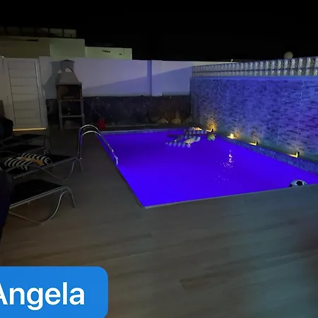 Mike&villa Angela